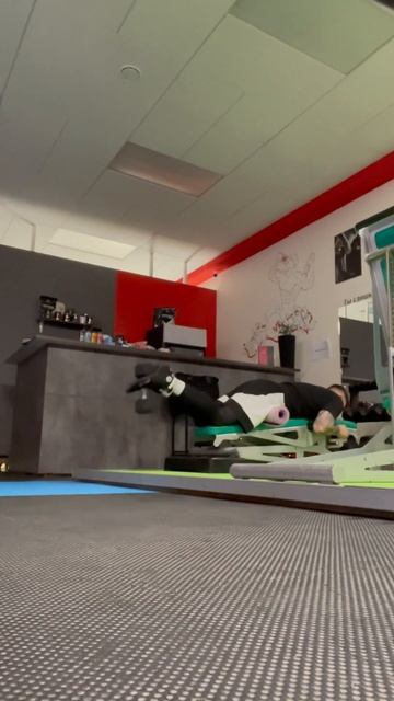 Сгибания голени лежа с гантелей 1А Д4 неделя 5 ОБщи смотреть онлайн