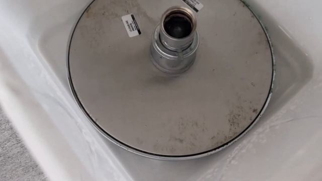 Поместите ЭТО в лейку душа и посмотрите, что произойде