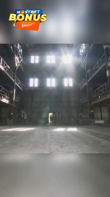 Что лучше топор или ружье против зомби? #разрушителими смотреть онлайн