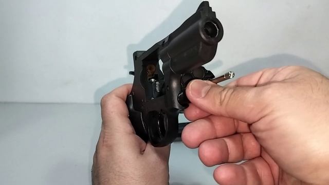 Детский пистолет револьвер Colt Python с мягкими пулями и г смотреть онлайн