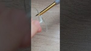 как с помощью лески вставить в иголку для ковров нитку