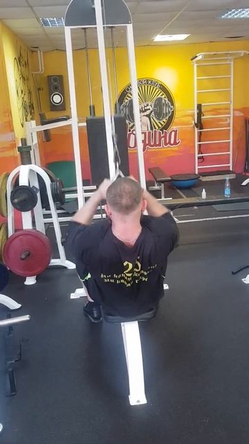 верхний блок к груди V ручка смотреть онлайн