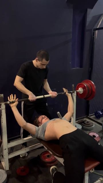 Жим 105кг при собственном весе 61кг #армрестлинг #armwrestling смотреть онлайн