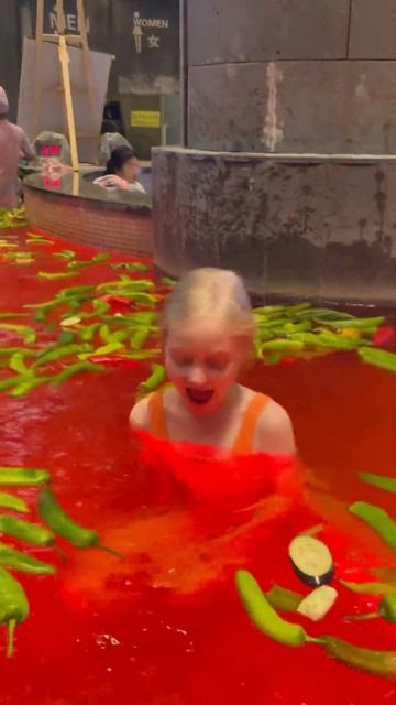 Харбин/Горячие источники/ лучше чем в Янцзы /бассейн с смотреть онлайн