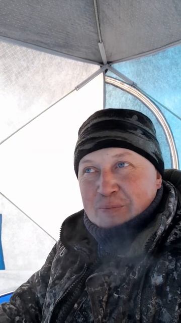 Зимняя рыбалка 2024 года. Подводная камера. Рыба не клеё? смотреть онлайн