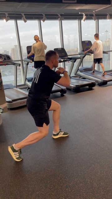 Тихо шинами шурша, едет крыша не спеша 💪🏼 смотреть онлайн