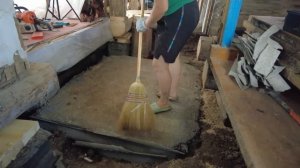 Такой град мы увидели впервые, град размером с грецкий орех. Жизнь в деревне после переезда.