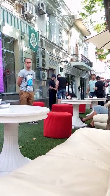 Гранат-Одесса, полицаи - роздолбаи