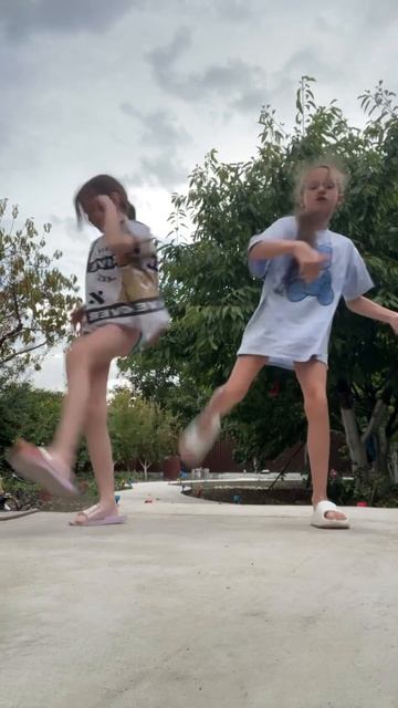 После бассейна ( в купальниках ) ￼ смотреть онлайн