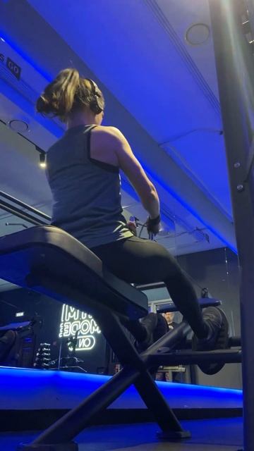 Этап 3, 2я нед, Д3, Фронтальная тяга блока сидя узким хва? смотреть онлайн