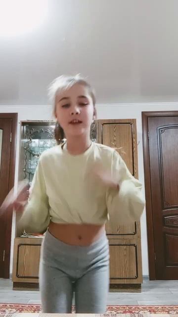 у кого тоже есть та самая подруга которая ест и не толс смотреть онлайн