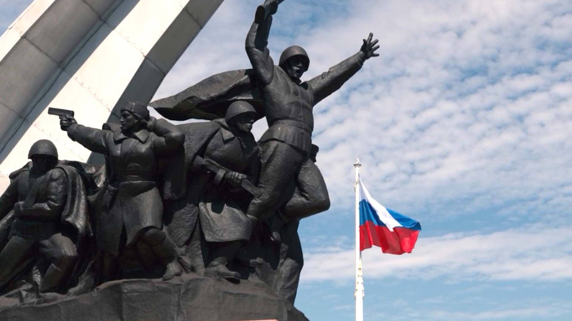В Ростове-на-Дону отреставрирован монумент «Штурм» смотреть онлайн