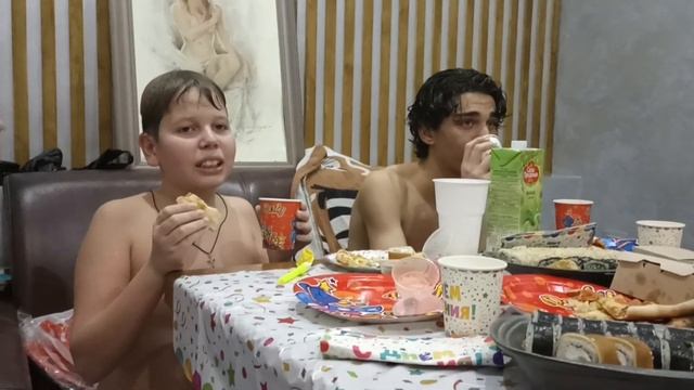 Я на дне рождении в бассейне часть 2 смотреть онлайн