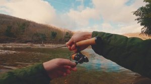 Омут полный форели! Ультралайт рыбалка на горной реке.