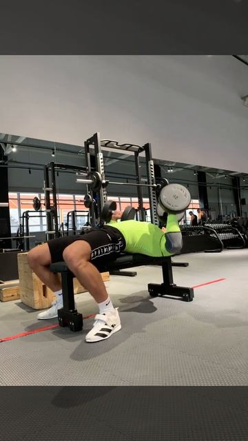 Жим гантелей лёжа на горизонт скамье 18.01 смотреть онлайн