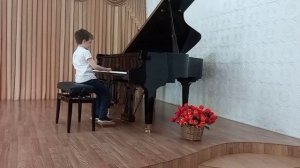 Курилов Мирон, Моцарт В. А. Менуэт. Преп. Андреева Т. М.