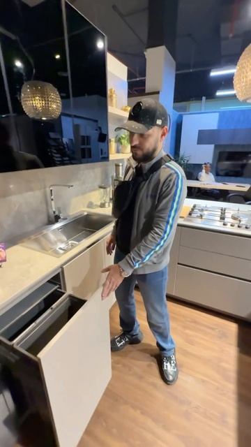 Встроенная корзина для мусора #ремонтподключ #дубай #kr смотреть онлайн