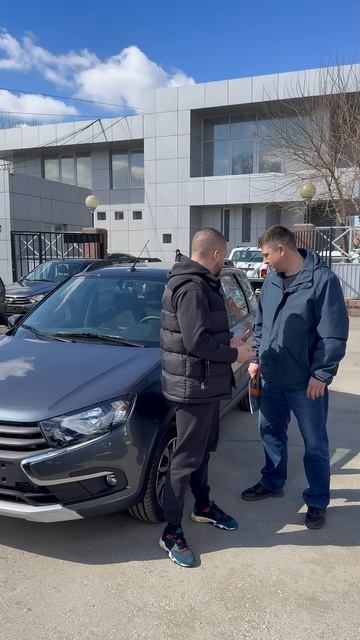 Первый обладатель гранты кросс люкс!!! Таких авто еще н смотреть онлайн