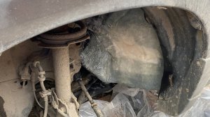 Ремонт стеклотканью автомобильного подкрылка