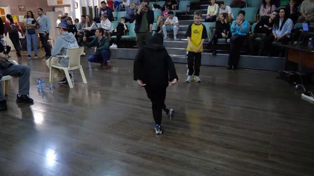 до 1,5 лет Bboy Dinamit Vs Лёха - 