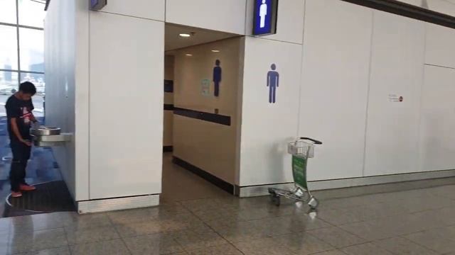 Осмотр аэропорта Гонконг.