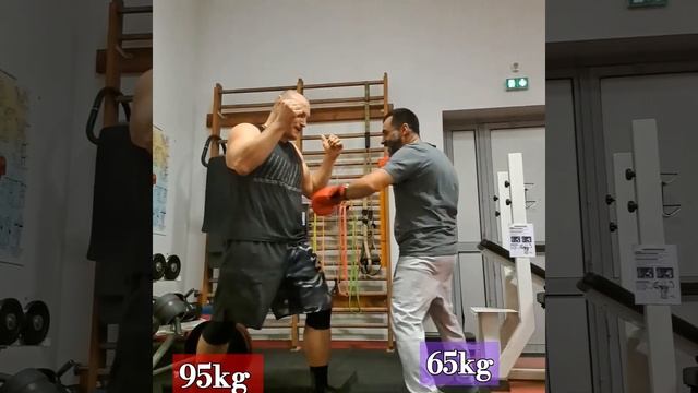 force des muscles abdominaux 👊 сила мышц брюшного пресса. 95kg VS 65 смотреть онлайн