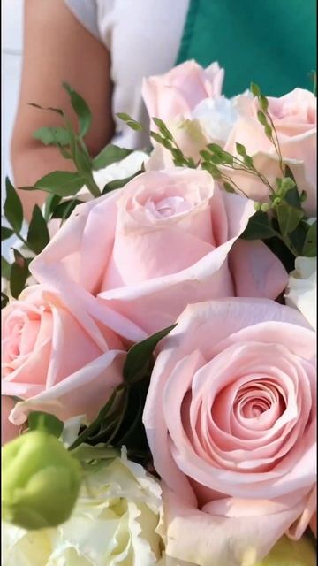 Букет невесты от сети цветочных магазинов в Севастопо смотреть онлайн