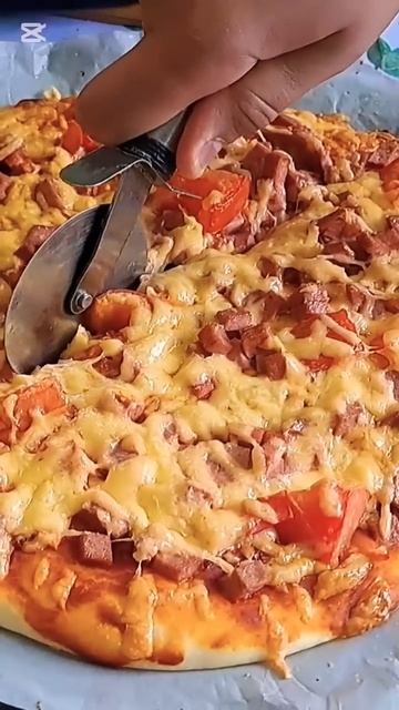 Пиццу едим дома #пицца#вкусно#еда смотреть онлайн