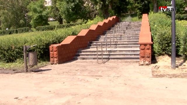 Набережную в Саратове затопило потоками грязи, есть р? смотреть онлайн