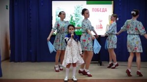 Элен Макарян и хореографическое объединение «Улыбка» - «Синий платочек», студия «Браво».