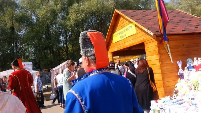 Как встретить японцев на ярмарке Сорочинцы 2017. Ярмарка. смотреть онлайн