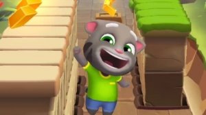 Говорящий Том бег за золотом