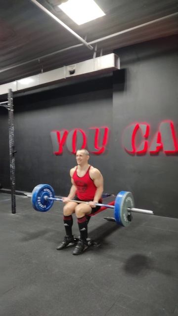 70 КГ НА БИЦЕПС СИДЯ! ШРЕДДЕР. TWO-HAND 70 KG BARBELL SEATED BICEPS CURL. смотреть онлайн