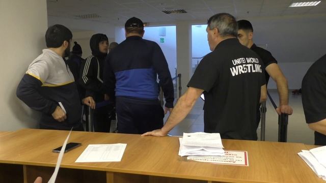 Взвешивание борцов до 97 кг.