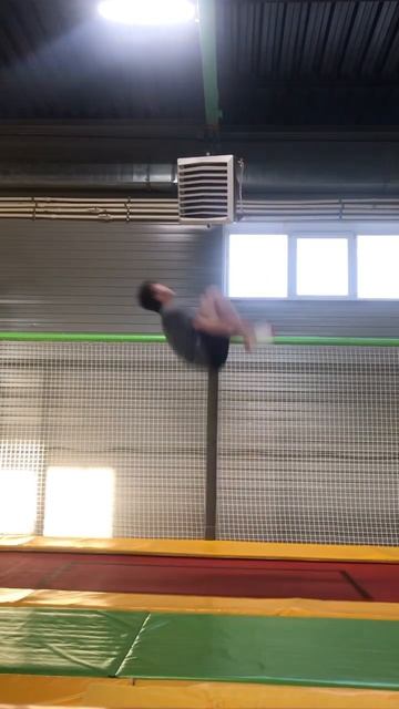 Иногда прихожу попрыгать на батутах #sbx #training #sports #jump #sn