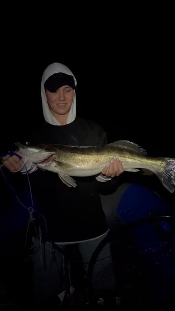 Астрахань : рыбалка ночная . Судак смотреть онлайн