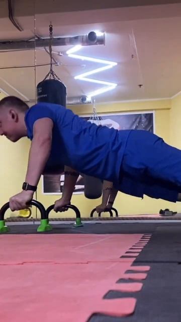 Кому нравиться тренироваться утром?💪😀👍 #sports #moscow #202 смотреть онлайн