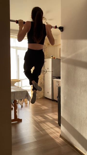 12 подтягиваний.девушка подтягивается.#workout#sport#спорт#п? смотреть онлайн