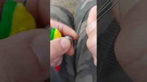 Как насадить рыбку на двойник #fishing #рыбалка