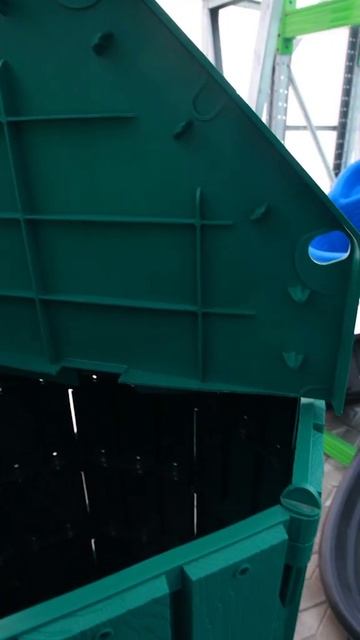 Не жгите траву! Покупайте компостер! смотреть онлайн