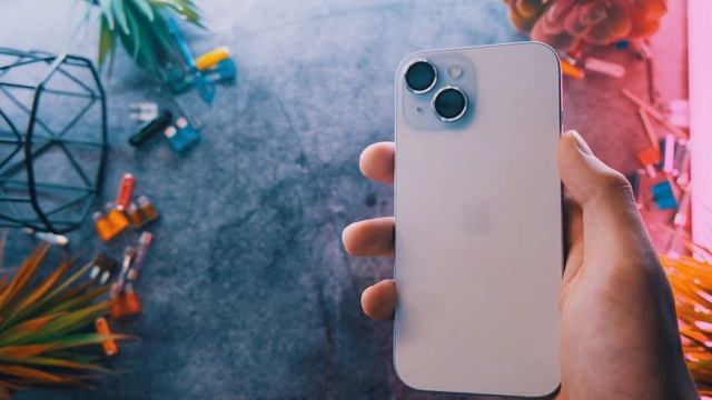 iPhone 15 в 2025 году, так ли он хорош спустя 3 месяца смотреть онлайн