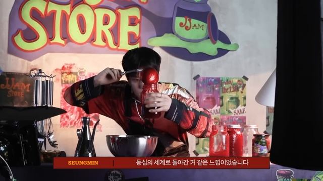 [Русская озвучка Kadza] съемки клипа "JJAM" Stray kids смотреть онлайн