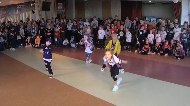 Лена ХипХоп, ювеналы 2я-лига / турнир 11.11.17 смотреть онлайн