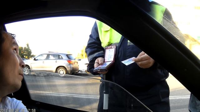 ГАИ ДОКУМЕНТЫ НЕ ПОКАЖУ Я ПОЕХАЛ смотреть онлайн