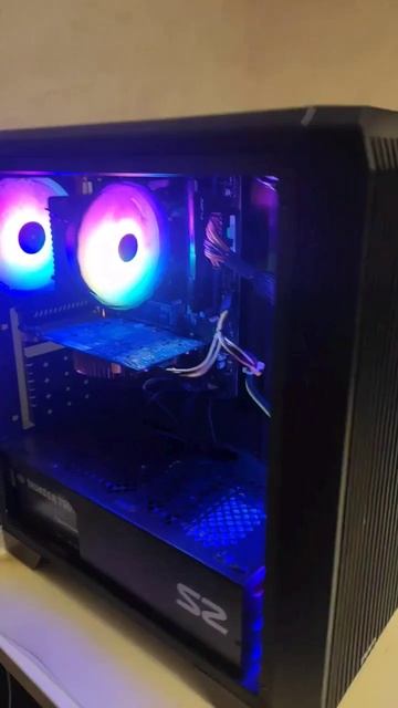 Знакомый захотел все вентиляторы с подсветкой - получ? смотреть онлайн