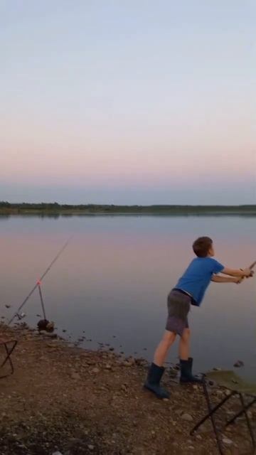 заброс фидера#рыбалка смотреть онлайн