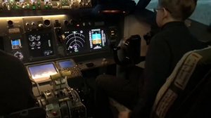 Первый полёт на тренажере Boeing 737