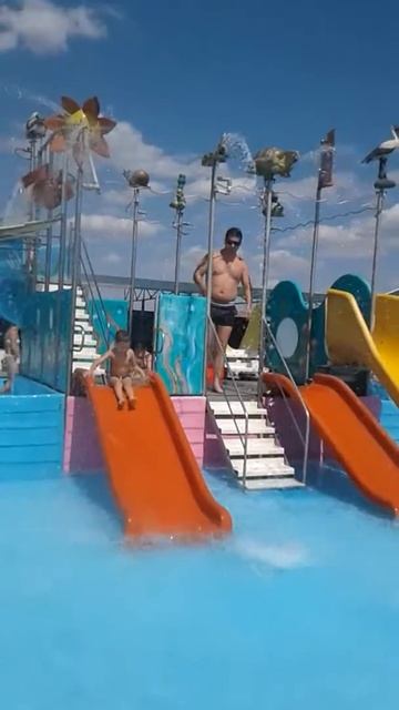 Крутейший АКВАПАРК!! ДЕТИ И ОТДЫХ! смотреть онлайн