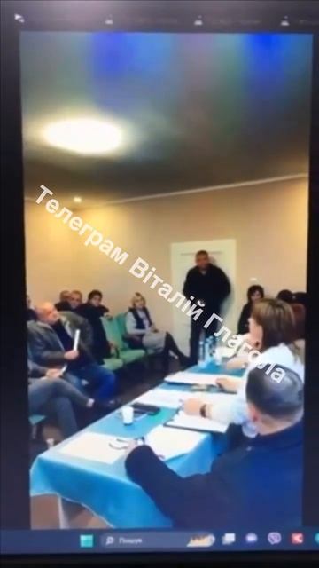 Жесть в Закарпатском сельсовете. Депутат закидал гран смотреть онлайн