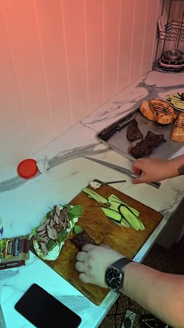 сэндвичи со стейками отдельный кайф #selfcare смотреть онлайн